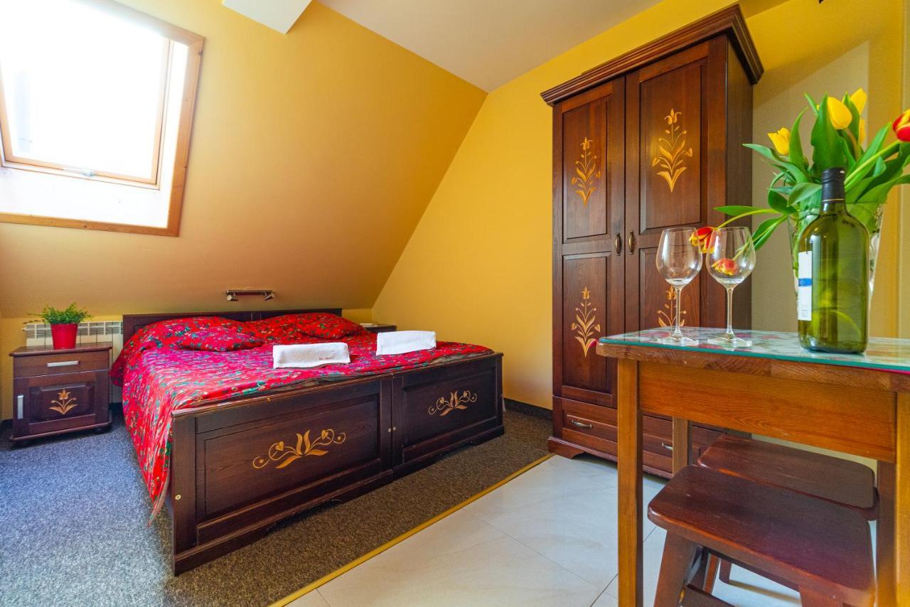Apartamenty I Pokoje W Willi Na Ubocy スヘ エクステリア 写真